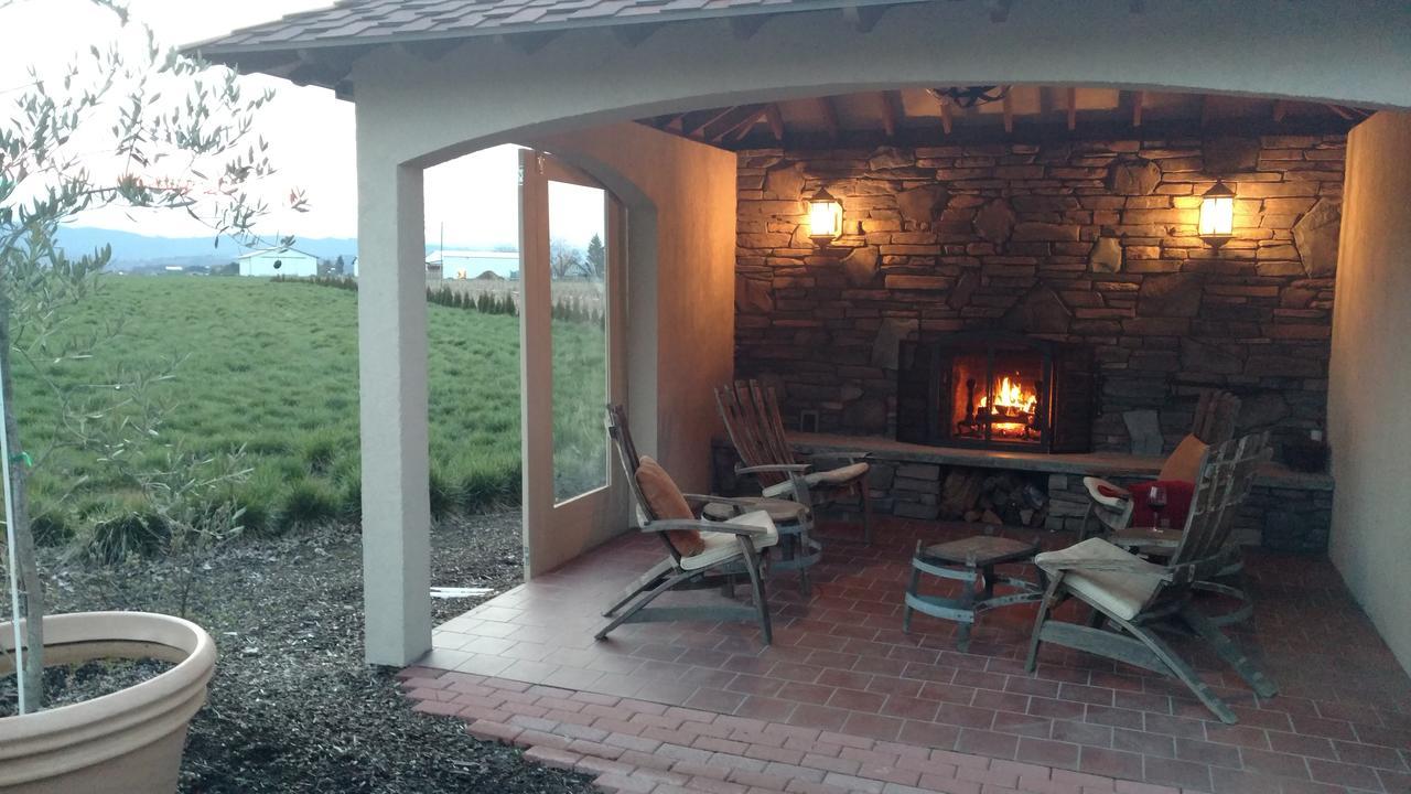 Casale Bed & Breakfast Forest Grove Exterior photo
